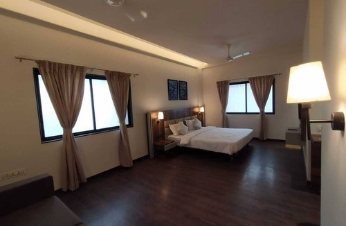 Nanded Hotel | City Point Executive
