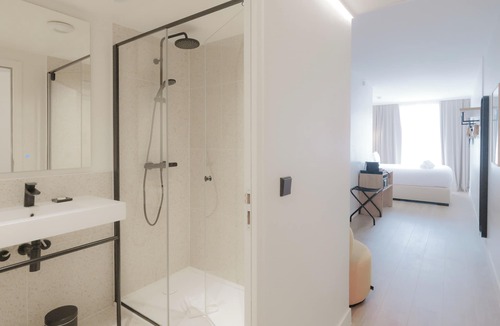 Vanves Hotel | City Pop 2Night Paris – Self Check-in