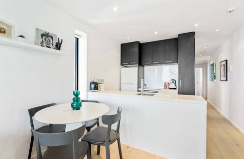 Grafton Apartment | City Stunner with City Views, Pool and Gym