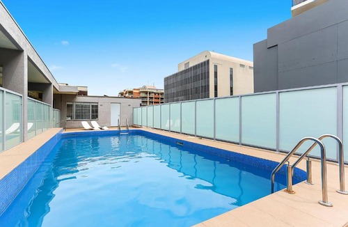Bondi Junction Apartment | City to Sea - Bondi Beach Getaway and Rooftop Pool