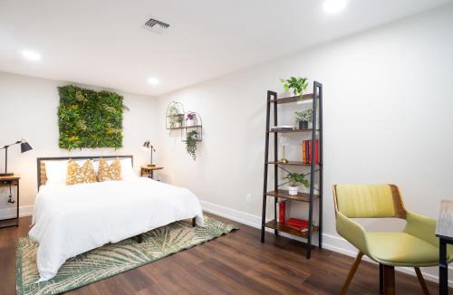 North Bergen House | CityLine Group Stay | Near NYC | Private Parking