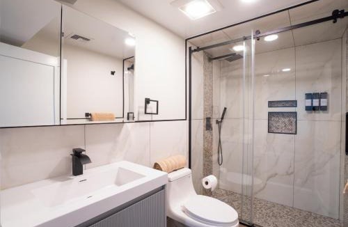 North Bergen House | CityLine Group Stay | Near NYC | Private Parking