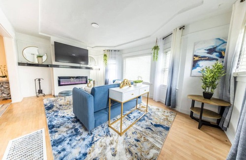 San Bruno House | Cityscape Haven - Central SF Home near SFO