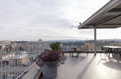 Jerusalem City Centre Apartment | Cityscape POOL Penthouse near Machane Yehuda ~6bdrs/5.5bths~by RENTAL ISRAEL