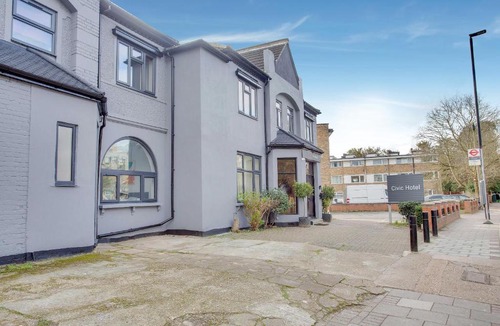 London Borough of Hounslow Hotel | Civic Hotel