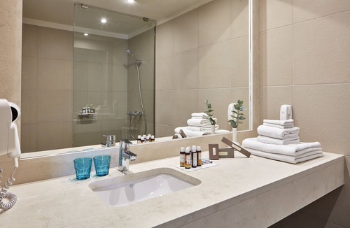 Amarousion Hotel | Civitel Esprit
