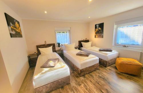 Rodder Apartment | CJS Apartments - Chill or Drive am Nürburgring, new Box Spring Beds, new furniture, free Parking, WLan, TV-Streaming, Quiet Location