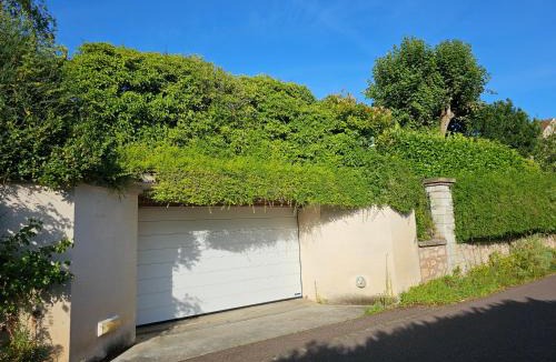 Giverny House | Clair logis