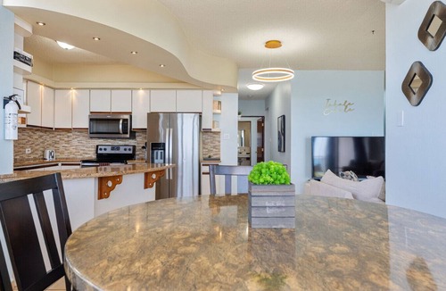 Stella Condo | Claje Sunset! Beachfront condo at Victoria del Mar 1E