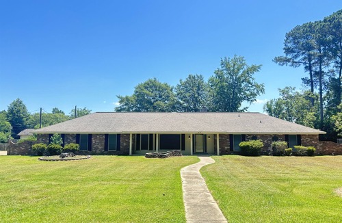 Columbus House | Clardy Main House | 4BR Family & Work Stay