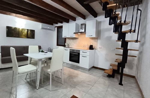 Apricale Apartment | Clare House