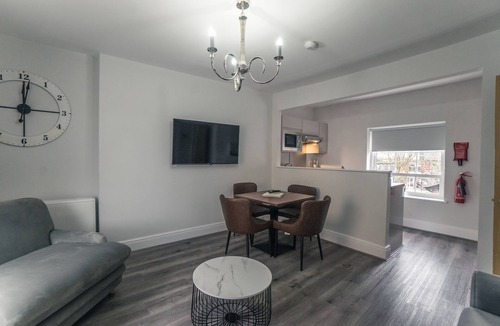 Hope Street Apartment | Clarence Street Townhouse