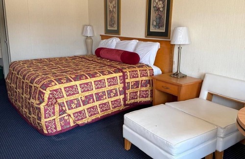 Waynesboro Hotel | Claridge Inn