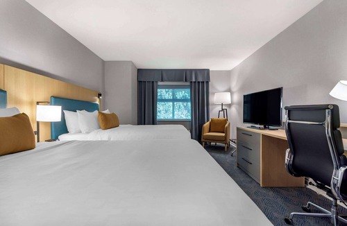 Lower Sumas Mountain Hotel | Clarion Hotel & Conference Centre Abbotsford