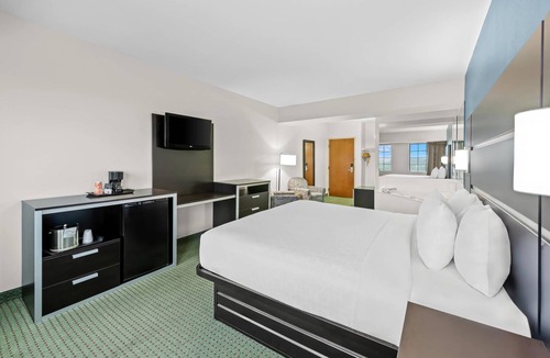 Branson Theater District Hotel | Clarion Inn Branson