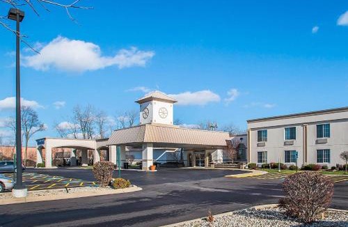 Elmhurst Hotel | Clarion Inn Elmhurst - Oak Brook near I-88, I-290, I-294
