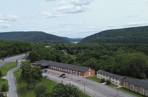 Halltown Hotel | Clarion Inn Harpers Ferry - Charles Town