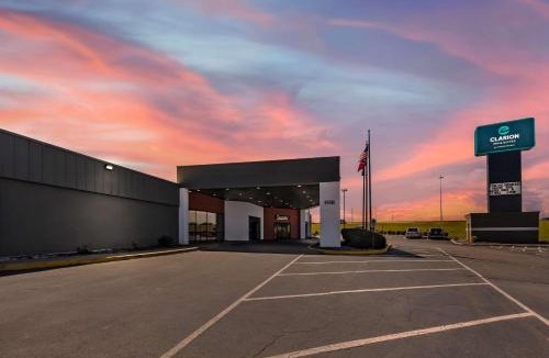 Murfreesboro Hotel | Clarion Inn Murfreesboro Old Fort Pkwy