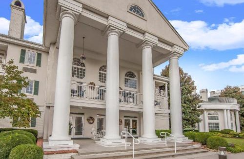 Sevierville Hotel | Clarion Inn Willow River