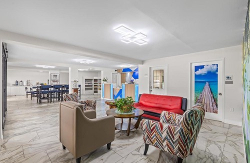 Alachua Hotel | Clarion Pointe Alachua - Gainesville Area