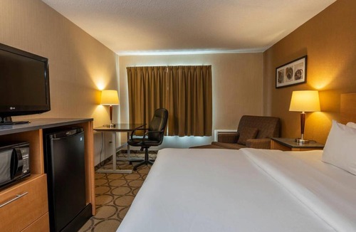 Campbellton Hotel | Clarion Pointe