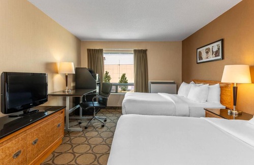 Campbellton Hotel | Clarion Pointe