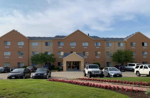 Fairborn Hotel | Clarion Pointe Fairborn near Wright Patterson AFB