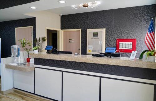 Fairborn Hotel | Clarion Pointe Fairborn near Wright Patterson AFB