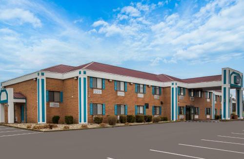 Harrodsburg Hotel | Clarion Pointe Harrodsburg-Danville