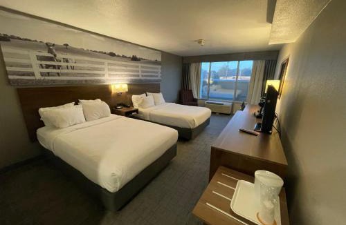 Hopkinsville Hotel | Clarion Pointe Hopkinsville near The Bruce Convention Center