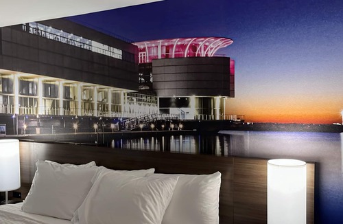 Milwaukee Hotel | Clarion Pointe Milwaukee Airport