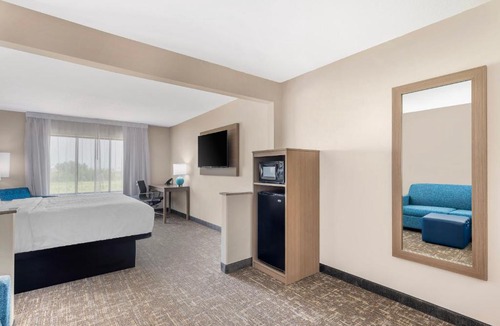 Buffalo Ridge Hotel | Clarion Pointe Sioux Falls Airport
