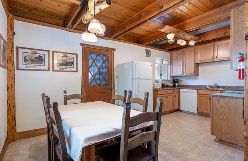 Yosemite West House | Clark Cabin