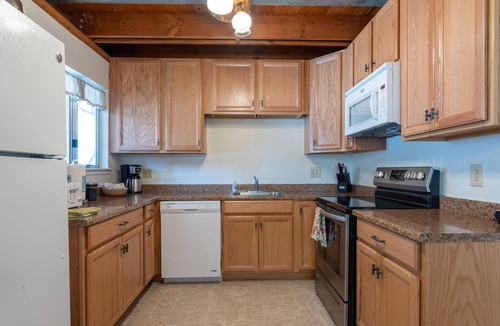 Yosemite West House | Clark Cabin