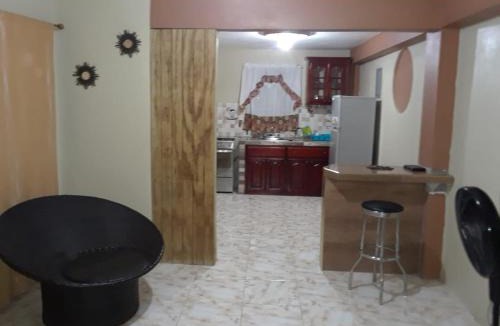 Reading House | Clarridge View Guesthouse