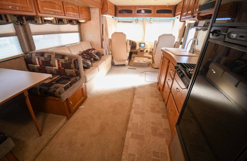 Leduc House | Class A 2008 Monaco Safari 330
