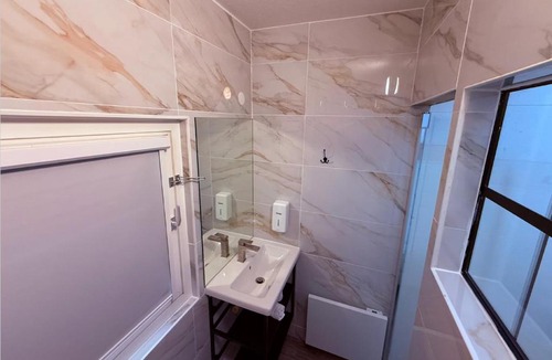 Gosselies Hotel | Class'eco Charleroi