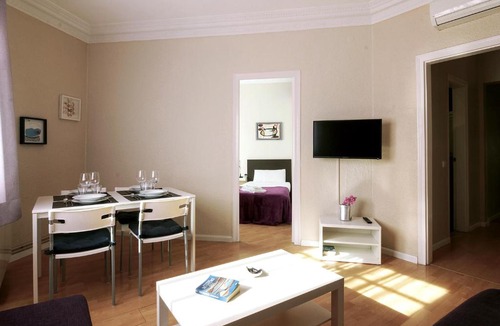 Navas Apartment | Classbedroom Barcelona Sagrera Apartment