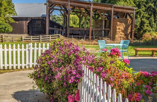 Sequim House | Classic 1914 Sequim Farmhouse Offers Charm, Relaxation, & Fun For The Whole Family!