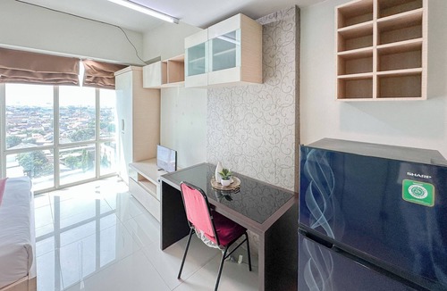 Siwalankerto Apartment | Classic And Compact Studio At The Square Surabaya Apartment