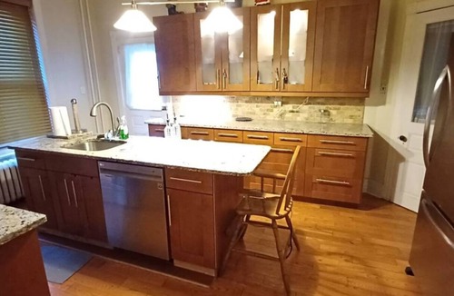 Frankford Apartment | Classic and spacious beauty
