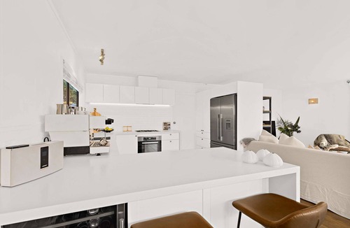 Omaha House | Classic Bach with a modern twist - close to the beach