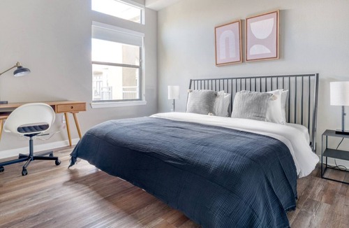 Barton Heights Apartment | Classic Barton Springs 2BR w/ W/D, Gym & Pool nr Town Lake, by Blueground