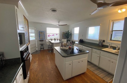 Atlantic Shores House | Classic Beach Bungalow Oceanfront, private beach path Ponte Vedra-S. Jax Beach