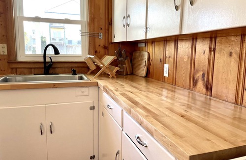 North Carolina Coast House | Classic Beach Bungalow in Excellent Location in Carolina Beach with AC, WiFi