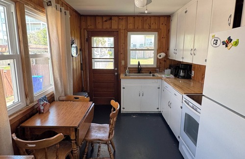 North Carolina Coast House | Classic Beach Bungalow in Excellent Location in Carolina Beach with AC, WiFi