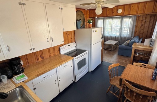 North Carolina Coast House | Classic Beach Bungalow in Excellent Location in Carolina Beach with AC, WiFi