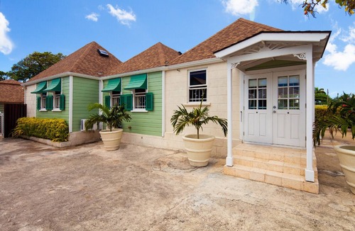Worthing House | Classic Beachfront Home - Arcadia