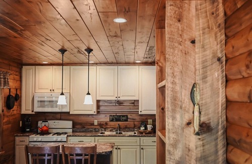 Manitowish Waters Cabin | Classic Cabin The Lodge on MW Chain