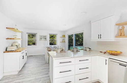 Katama House | Classic Cape In Edgartown Estates